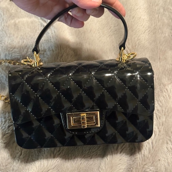 Forever 21 Small Black Vinyl Quilted Handbag Detachable Gold Lock and Chain - Picture 6 of 12